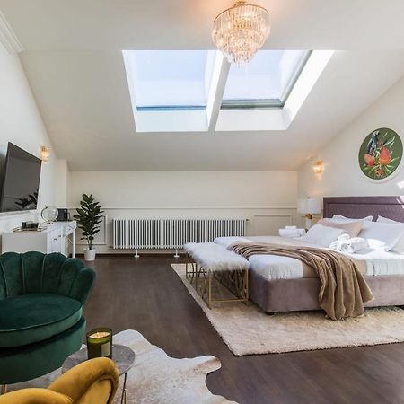 Holt Old Town Luxury Suites Bukareszt Zewnętrze zdjęcie