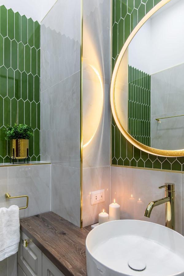 Holt Old Town Luxury Suites Bukareszt Zewnętrze zdjęcie