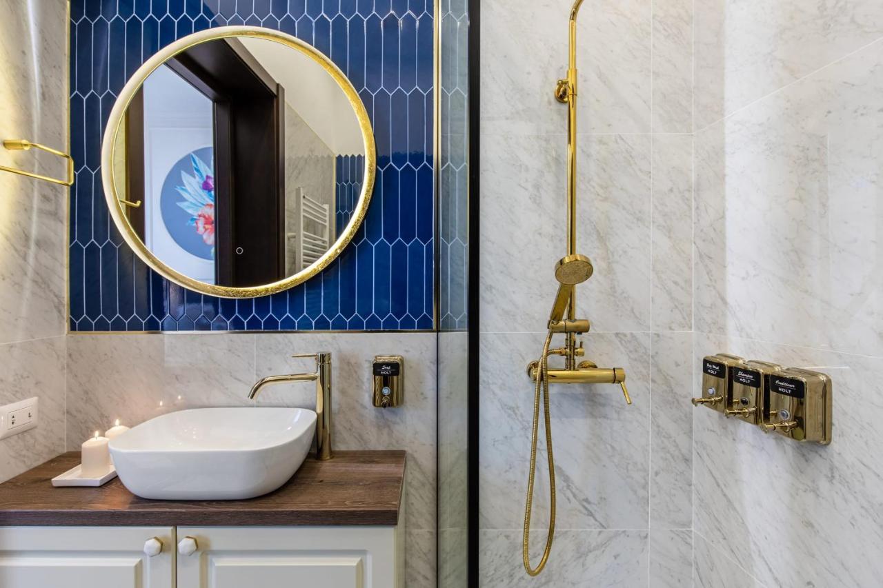 Holt Old Town Luxury Suites Bukareszt Zewnętrze zdjęcie